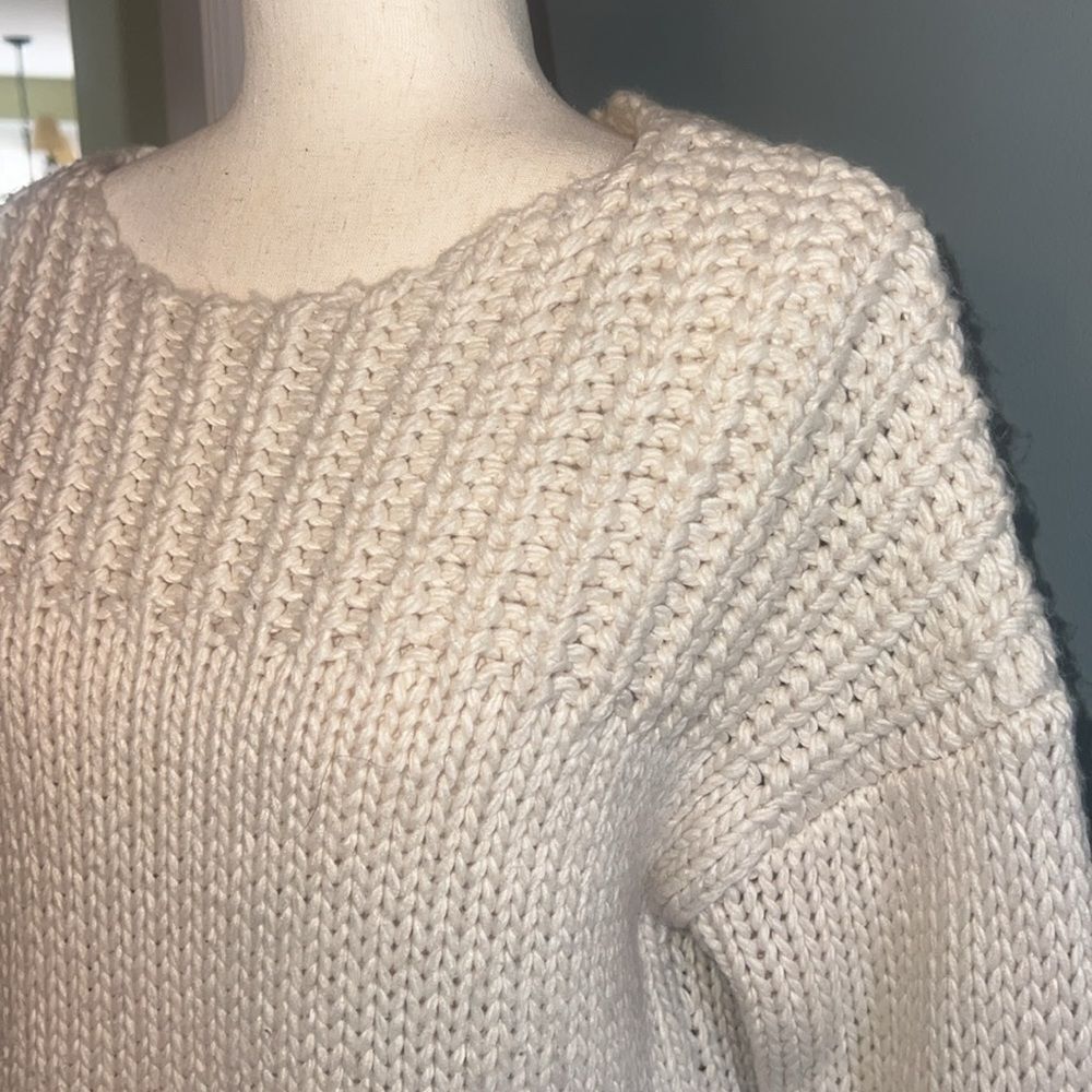 Women’s Large chunky knit thick knit cream neutral sweater - Picture 5 of 14